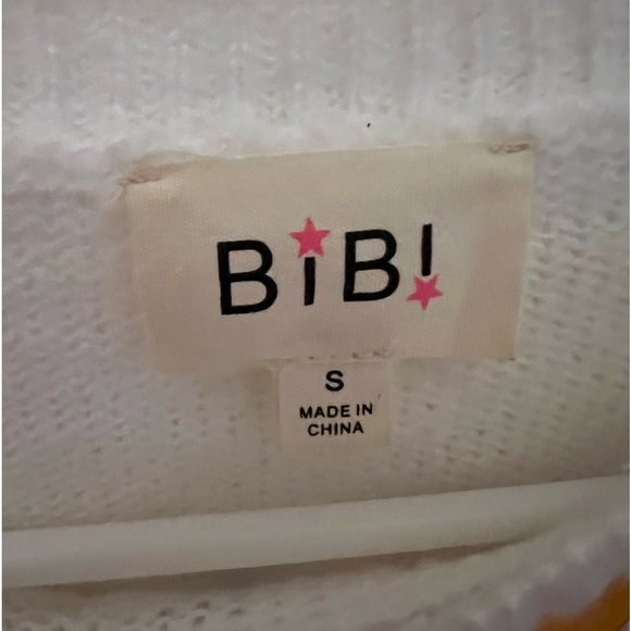 Like New - Cute & Festive Women’s Mardi Gras Sweater - Size Small - Worn Once - Picture 2 of 4